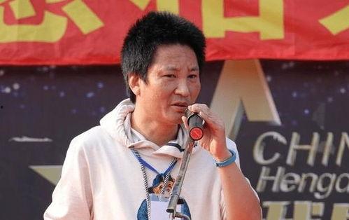 娱乐圈吃瓜导演有哪些,揭秘那些热衷于吃瓜的导演们