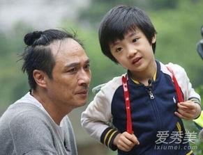 七爸和娱乐吃瓜君怎么了,揭秘背后故事与争议